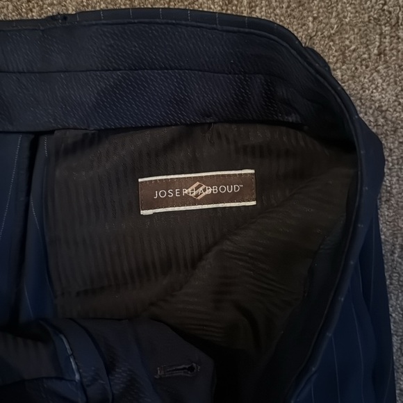 Classic Joseph Abboud Navy Blue Pinstripe Suit - Picture 3 of 9